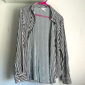 H&M long sleeve black and white dresss blouse size L